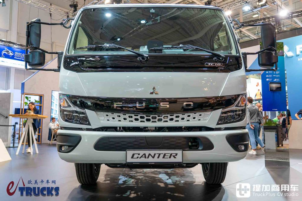 2026IAA:平头、全空气悬挂,这台日本轻卡在欧洲凭什么稀缺?三菱扶桑Canter深度实拍评测