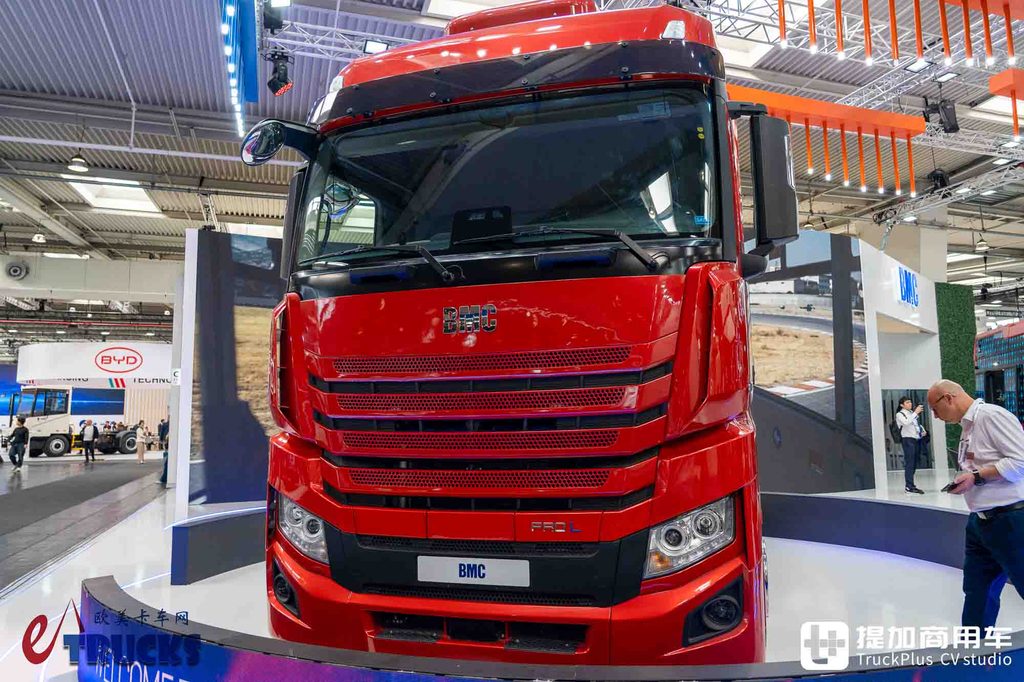 2026IAA:江淮格尔发K7换个车标就成欧洲旗舰?土耳其BMC ProL牵引车实拍