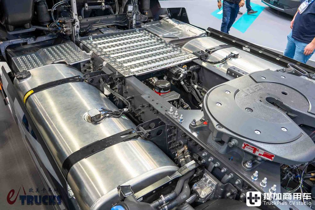 2026IAA:全球限量30台!法式浪漫拉满?雷诺T-High终极版深度实拍评测