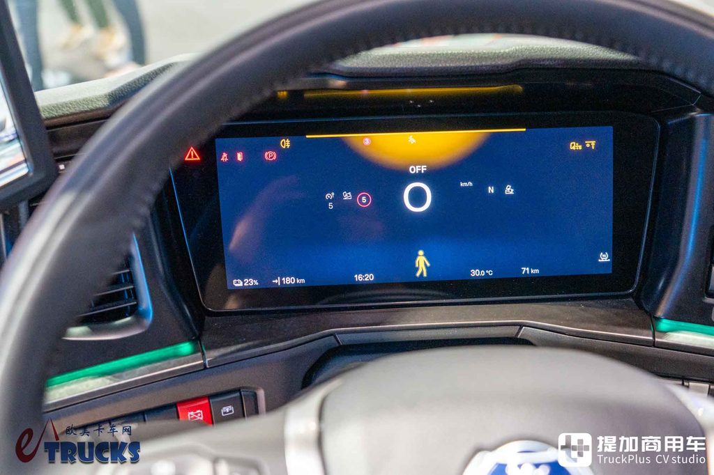 IAA2026：底置不够，后背来凑！801度电续航720公里，斯堪尼亚Dynamic 44 R深度实拍评测