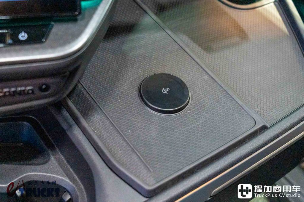 IAA2026：底置不够，后背来凑！801度电续航720公里，斯堪尼亚Dynamic 44 R深度实拍评测