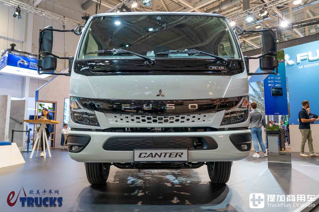 2026IAA:平头、全空气悬挂,这台日本轻卡在欧洲凭什么稀缺?三菱扶桑Canter深度实拍评测