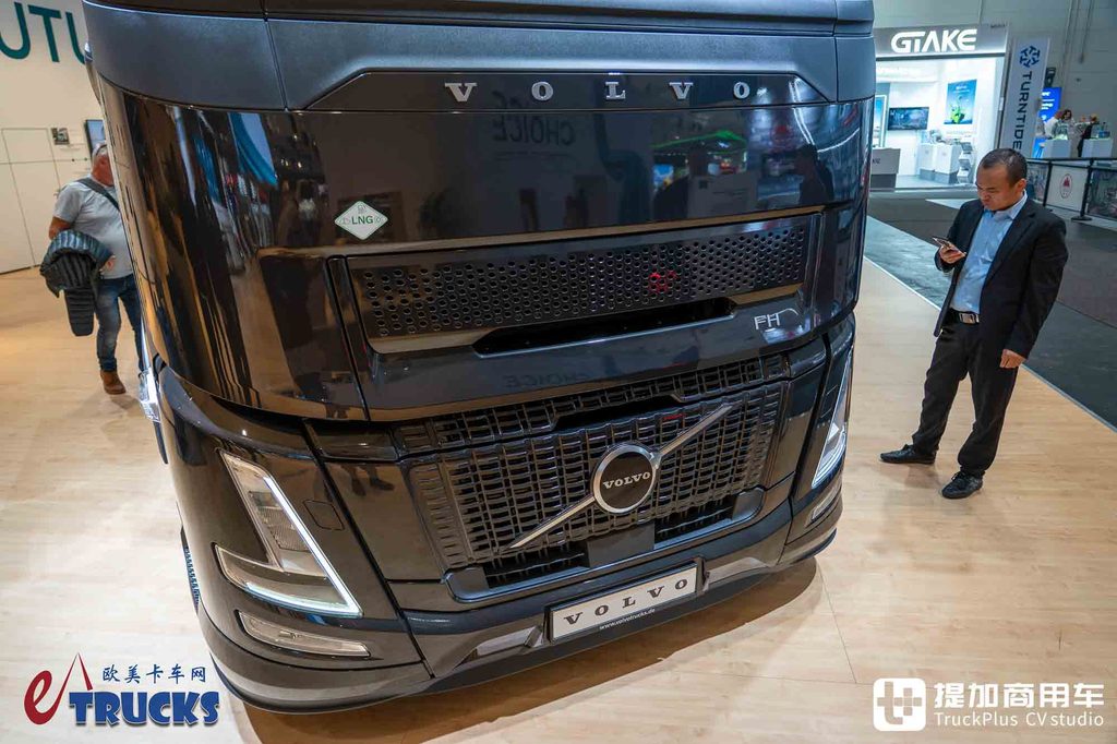 2026IAA：沃尔沃也有奶瓶车？还是柴油天然气混烧！FH Aero LNG百年纪念版深度实拍评测