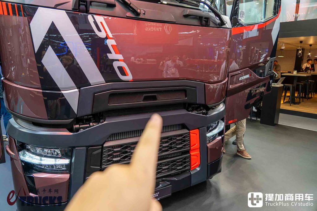2026IAA:全球限量30台!法式浪漫拉满?雷诺T-High终极版深度实拍评测