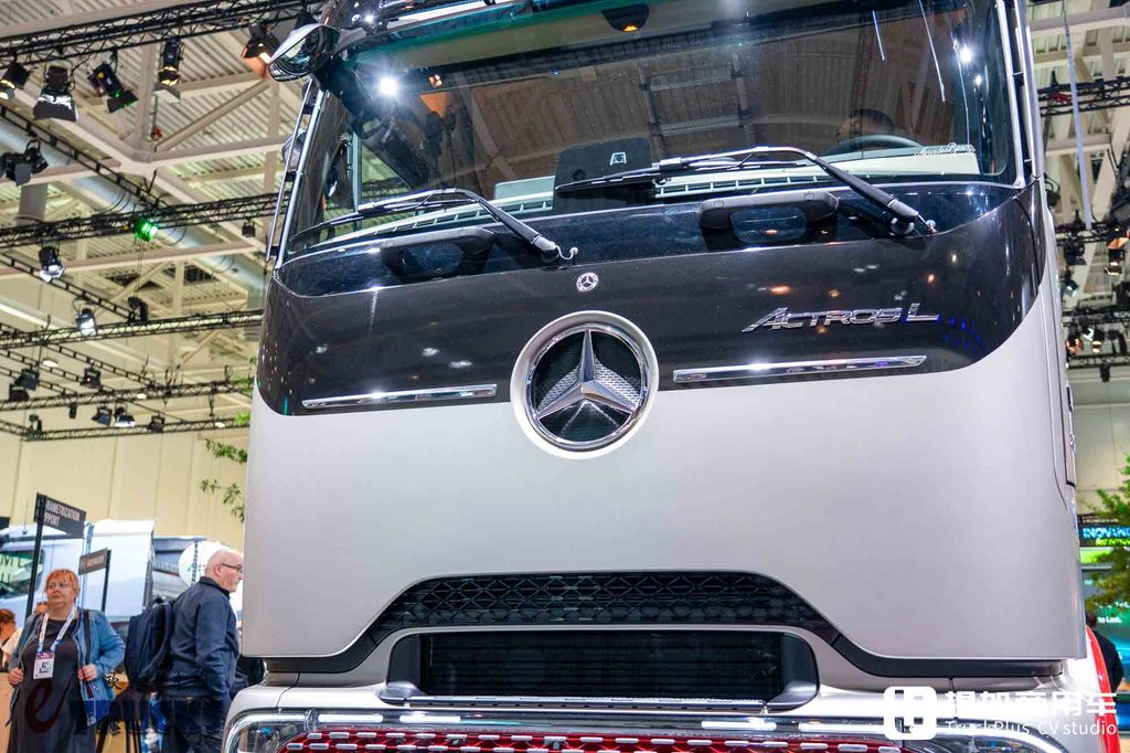 2026IAA:跨越130年的移动博物馆!奔驰Actros L“130 Years Trucks Edition”特别版卡车深度实拍评测