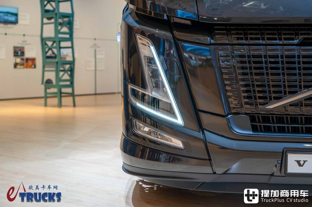 2026IAA：沃尔沃也有奶瓶车？还是柴油天然气混烧！FH Aero LNG百年纪念版深度实拍评测
