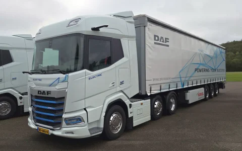 达夫XF Electric 6×2牵引车：低自重、短底盘，续航减少40%